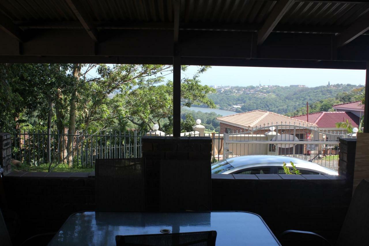 Hotel Laudin'S View Umtentweni Exterior foto